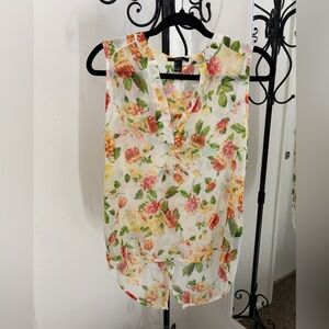 Forever 21 White Floral V-Neck Sleeveless Camisole